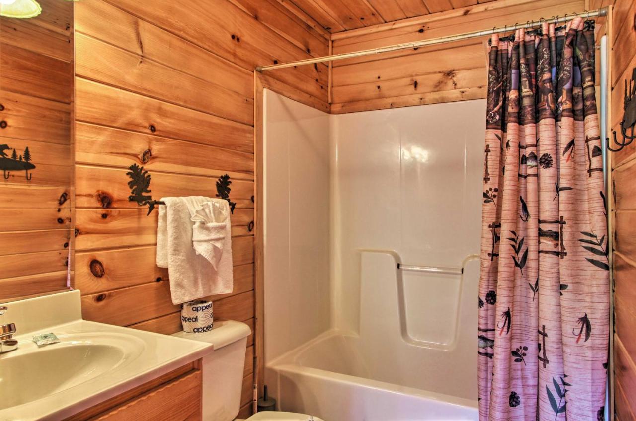 Expansive Gatlinburg Cabin Hot Tub, Deck And Grill! Екстериор снимка