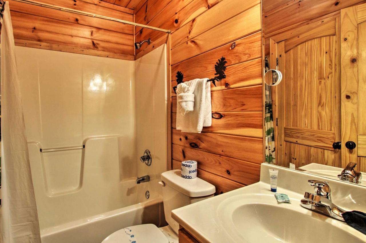 Expansive Gatlinburg Cabin Hot Tub, Deck And Grill! Екстериор снимка